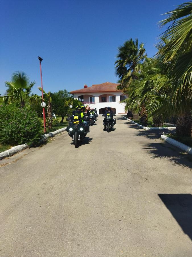 B. & B. Villa Giada Marina di Ginosa Bagian luar foto
